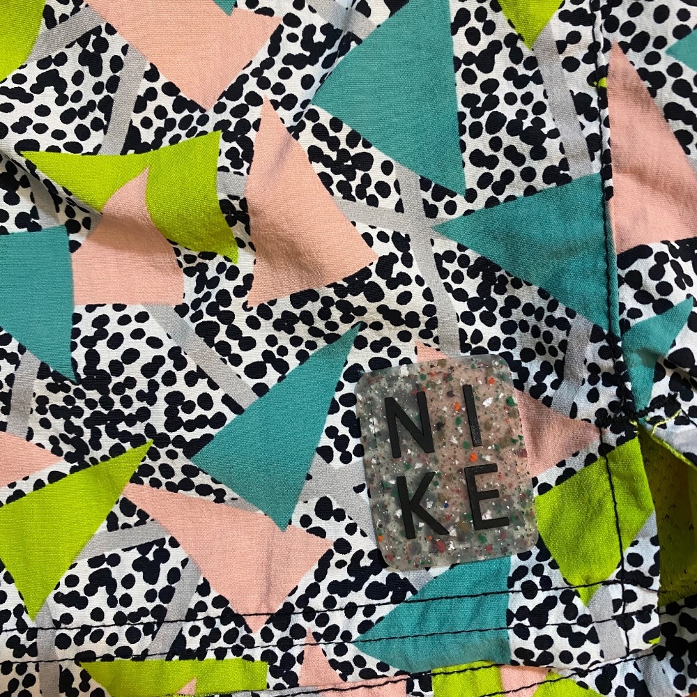 Nike Vibe Icon 18" Swim Trunks - Picture 6 of 8